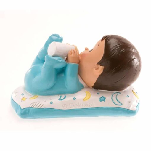 Figurina necomestibilă – Figurină de tort pentru botez – Băiețel cu biberon, 10x6CM - Dekora (ss)