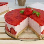 Cheesecake cu căpșuni fără coacere